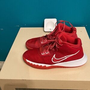 A pair of kyrie Irving Nike youth size 6